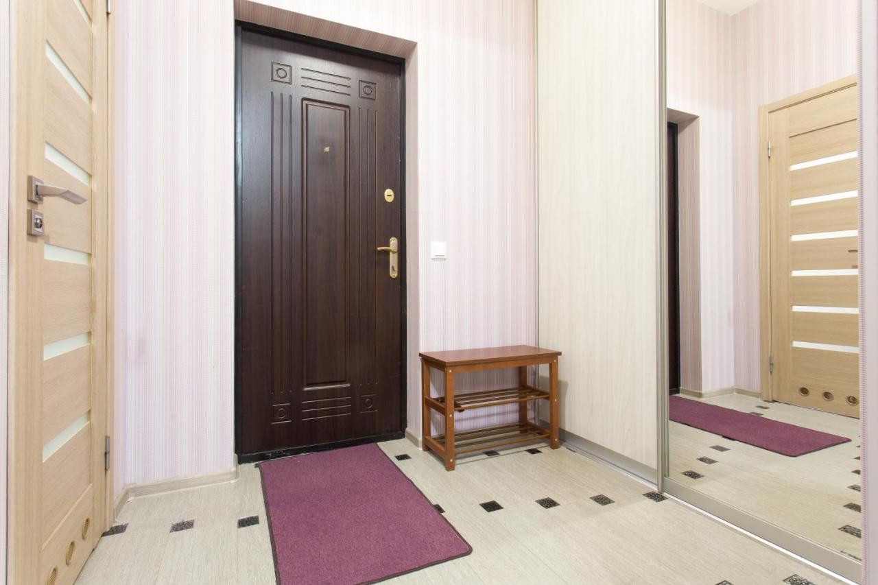 Naykova District Apartment Kharkiv Bagian luar foto